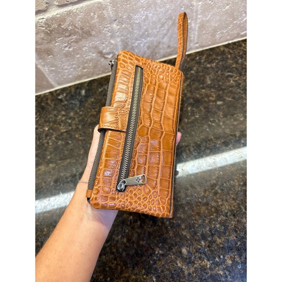 Patricia Nash Annesley Croc Embossed Leather Clutch Wristlet Wallet Cognac NWT - Picture 4 of 10